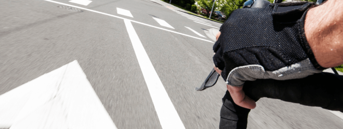 22-07-19-bike-rider-for-safety-stop